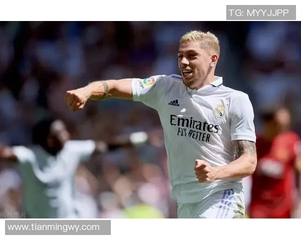 18亿欧元足球明星背后的故事与成就揭秘